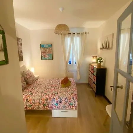 Neuf Cosy Centre Quartier Apartment